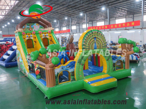 Feuerverzögernde 8 x 6M Inflatable Zoo Playground für Jugendlichen